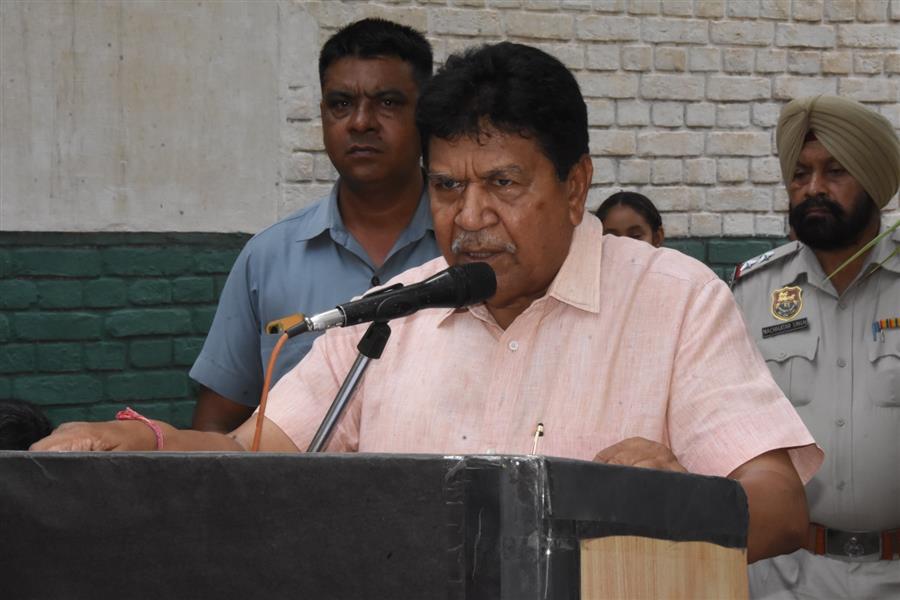 हरियाणा विधानसभा अध्यक्ष ने शहीद मेजर संदीप सागर के 25वें बलिदान दिवस पर पुष्प अर्पित कर दी श्रद्धांजलि