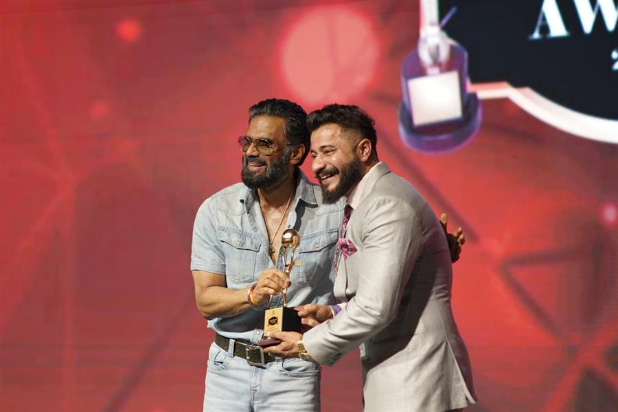 एमिटी यूनिवर्सिटी पंजाब के साहिल कपूर को न्यू जेनरेशन एजुकेटर के रूप में सम्मानित किया