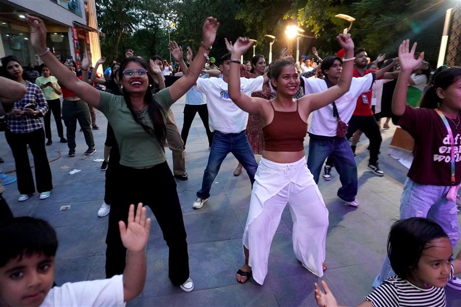 फिट इंडिया प्रेरणा: चंडीगढ़ में 'फिटनेस डांस एक्स्ट्रावैगन्ज़ा' का आयोजन