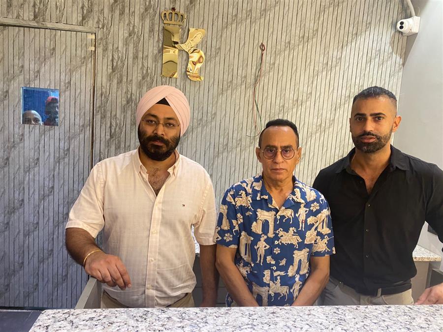 सीपी दिल्ली के मशहूर काके दा होटल ने अमृतसर में खोला अपना नया रेस्टोरेंट