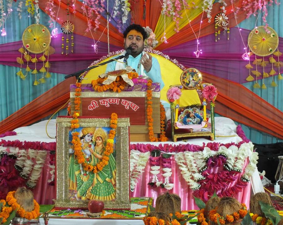 जीते जी करें माता-पिता की सेवा, फिर मिलेगा पितृ प्रशादःकथा व्यास सुरेश शास्त्री