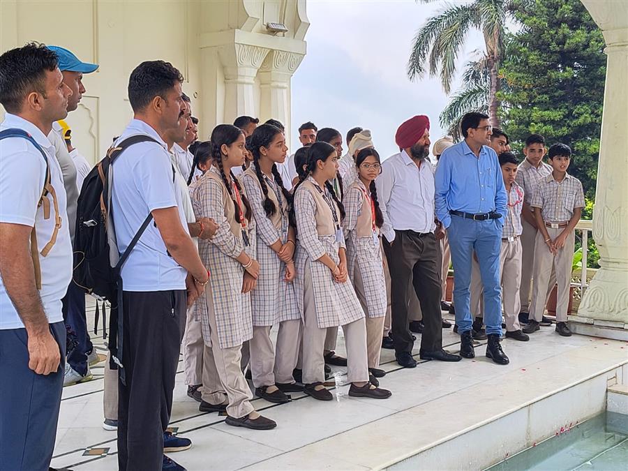 विश्व पर्यटन दिवस पर हरियाणा पर्यटन निगम ने किया हेरिटेज वॉक का आयोजन