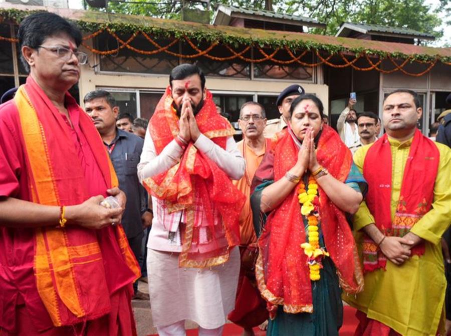 मुख्यमंत्री नायब सिंह सैनी ने गुवाहाटी के मां कामाख्या मंदिर में की पूजा-अर्चना