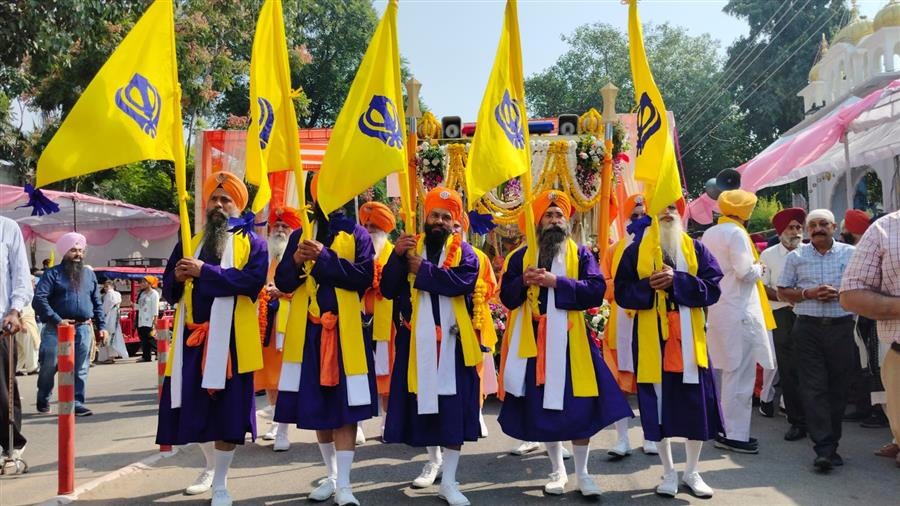 श्री गुरु रामदास साहिब जी के प्रकाश पर्व के अवसर पर पवित्र नगर कीर्तन का आयोजन