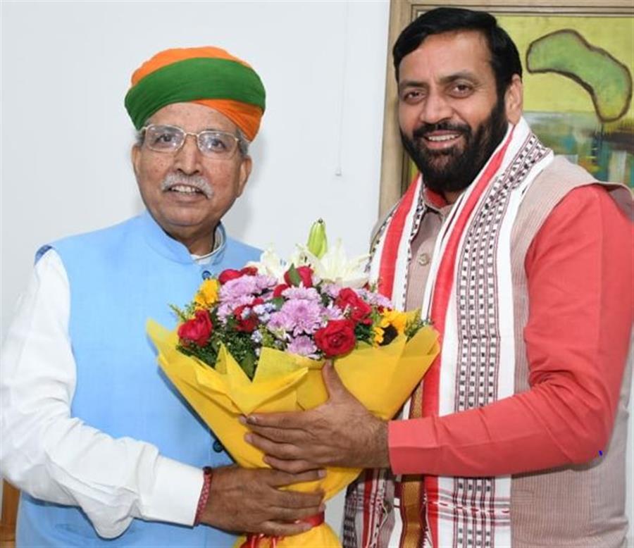 केन्द्रीय विधि एवं न्याय मंत्री अर्जुन राम मेघवाल ने हरियाणा के मुख्यमंत्री नायब सिंह सैनी से नई दिल्ली में की मुलाकात