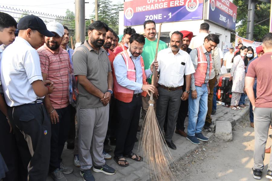 स्थानीय निकाय मंत्री द्वारा ‘स्वच्छता की लहर’ अभियान की शुरुआत