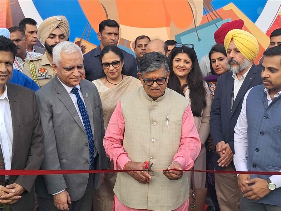 प्रशासक गुलाब चंद कटारिया ने चंडीगढ़ फेयर 2024 का उद्घाटन किया