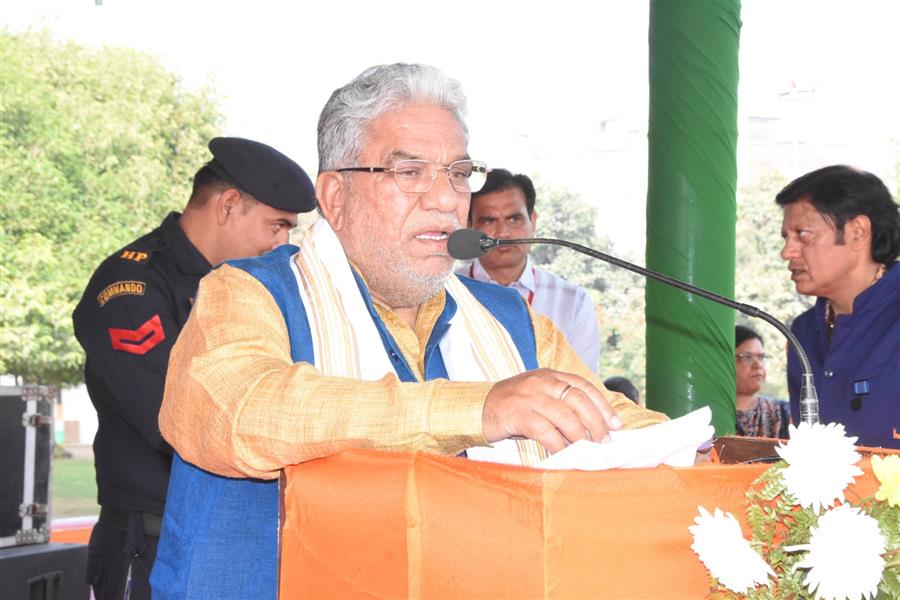 हरियाणा के ग्रामीण विकास एवं पंचायत मंत्री ने आज सेक्टर-5 के राष्ट्रीय सरस मेले का किया विधिवत उद्घाटन