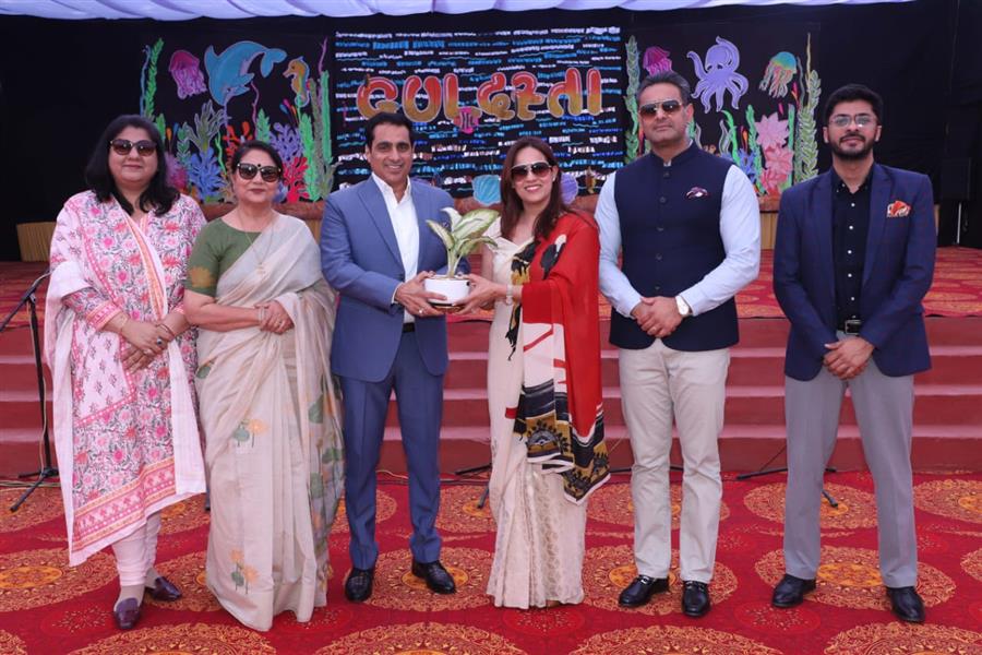 देव समाज स्कूल के छात्रों ने वार्षिक कार्यक्रम 'गुलदस्ता' में दी मनमोहक प्रस्तुतियां