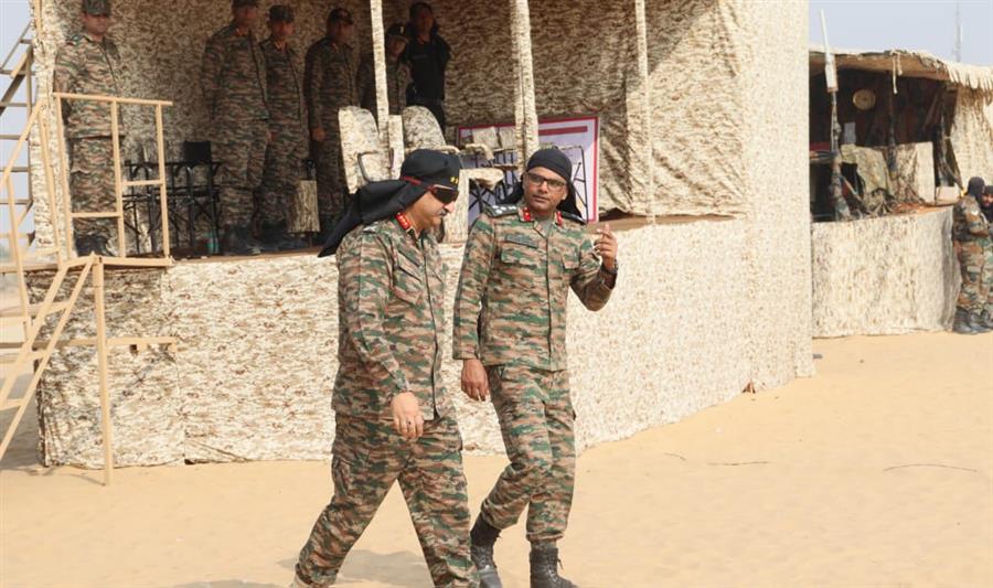 खड़गा कोर द्वारा एकीकृत फील्ड फायरिंग युद्ध अभ्यास का प्रदर्शन