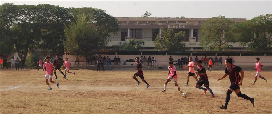 बीकेबीआईईटी में वार्षिकोत्सव क्वाजर-2024 का दूसरा दिन