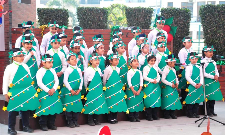 स्मॉल वंडर्स स्कूल ने एनुअल म्यूजिकल डे ‘म्यूजिकल मंचकिन्स’ का किया आयोजन