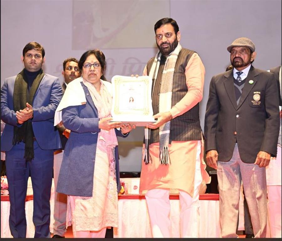 मुख्यमंत्री नायब सिंह सैनी ने प्रदेश के खिलाड़ियों की माताओं को किया सम्मानित