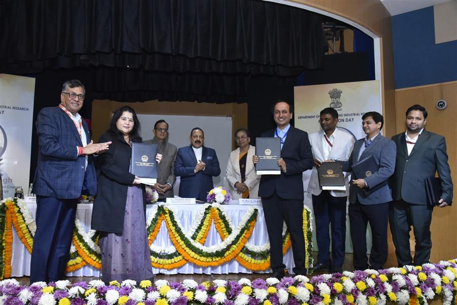 डीएसआईआर के स्‍थापना दिवस समारोह में हुआ प्रौद्योगिकी हस्‍तांतरण