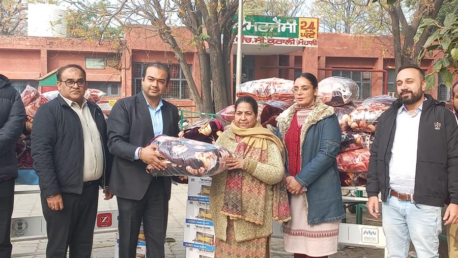 ग्लोब टोयोटा ने जरूरतमंदों को कंबल और हीटर वितरित किए
