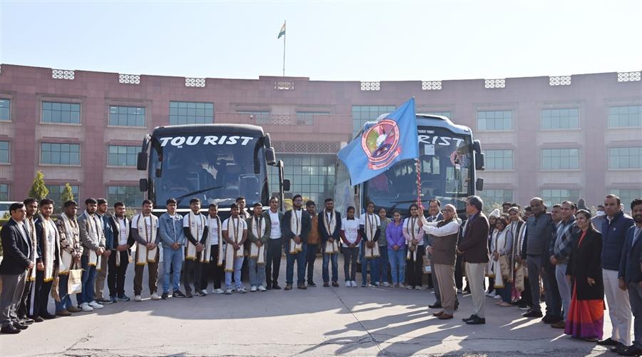 युवा संगम फेज पांच के अंतर्गत हकेंवि के विद्यार्थी मध्य प्रदेश के लिए हुए रवाना