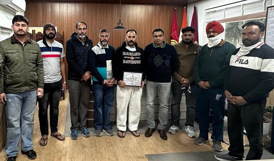 हवलदार नरेश कुमार के निस्वार्थ त्याग ने 6 से अधिक रोगियों की जान बचाई