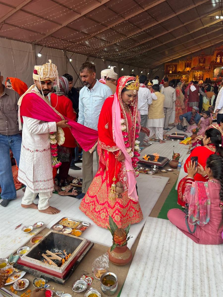 ओम महादेव कावड सेवा दल ने 16 कन्याओं का करवाया सामूहिक विवाह