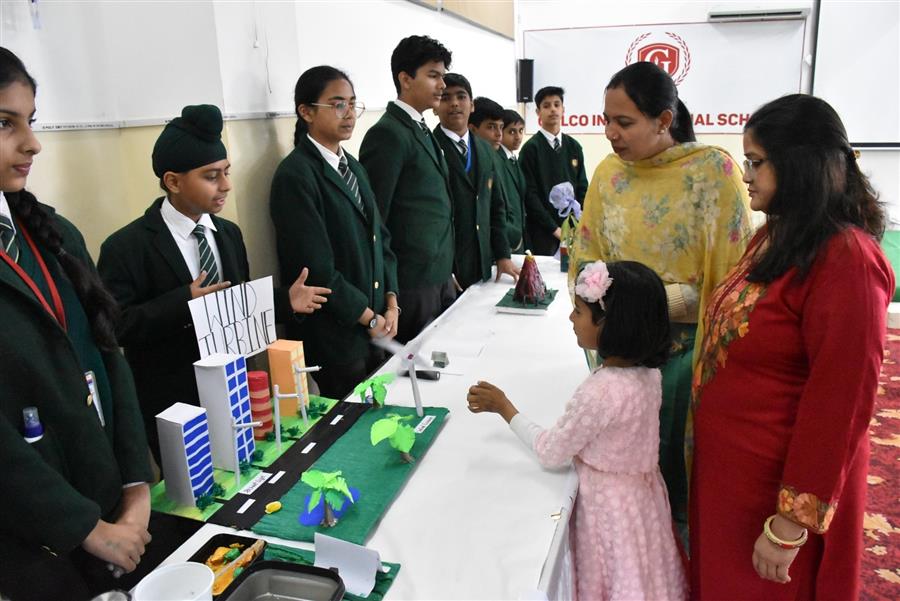 गिलको इंटरनेशनल स्कूल में नेशनल साइंस डे पर छात्रों ने दिखाया हुनर