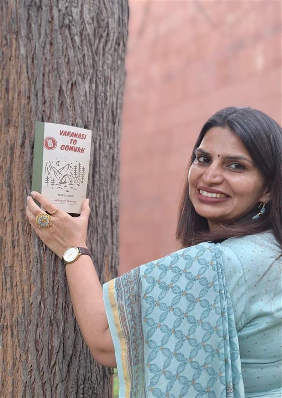 Chandigarh Author Hitakshi Sharma Releases Her Second Book, Varanasi to Gomukh (Travel Diaries)