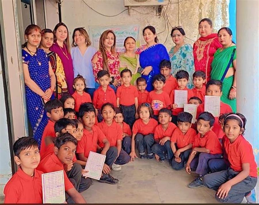 ढकोली स्थित तथास्तु चैरिटेबल पब्लिक स्कूल में सालाना वार्षिक परिणाम घोषित किया