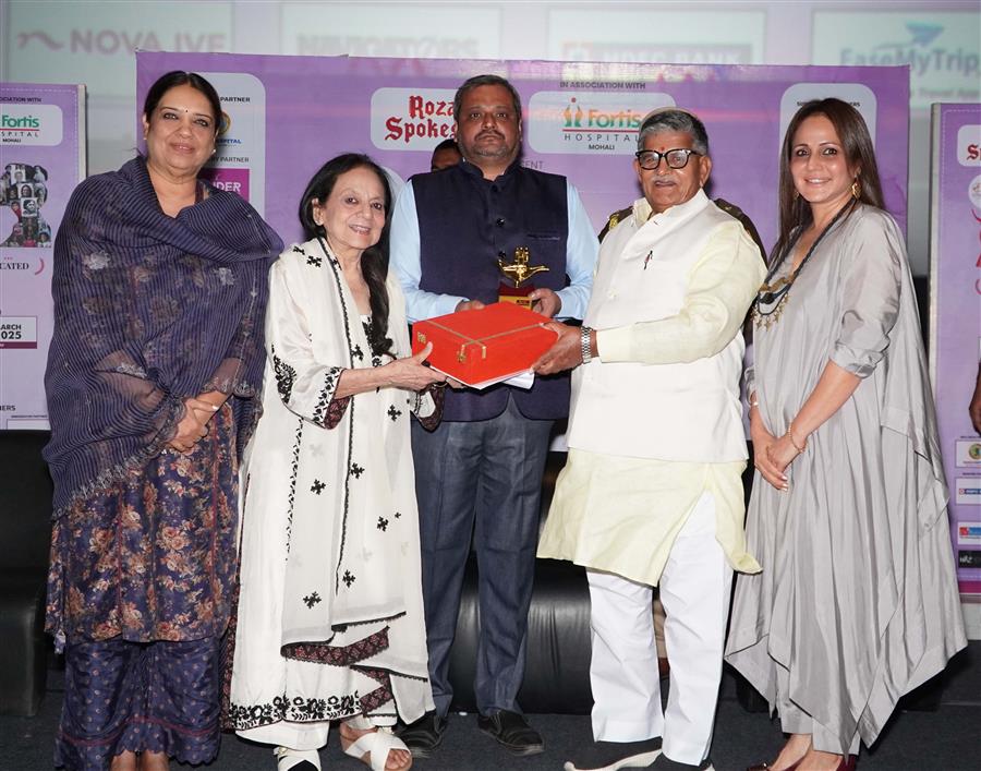 डीएलएफ 'आयरन लेडी अवॉर्ड्स-सीजन 6' का शानदार और सफल आयोजन, कई महिलाएं सम्मानित