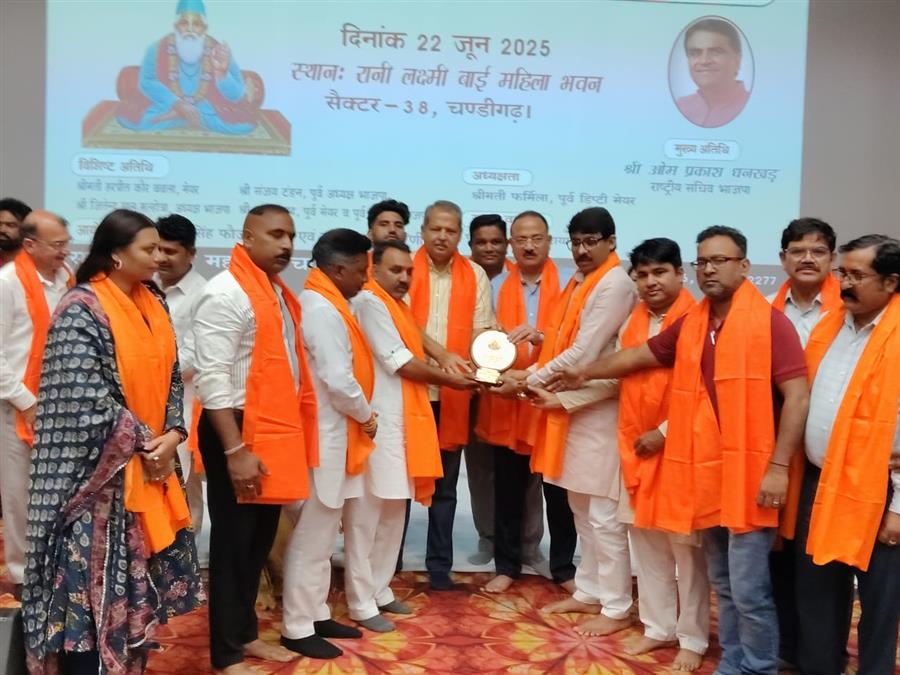 कबीर साहब ने धार्मिक ही नहीं सामाजिक कुरीतियों को भी दूर करने का प्रयास किया : संजय टंडन
