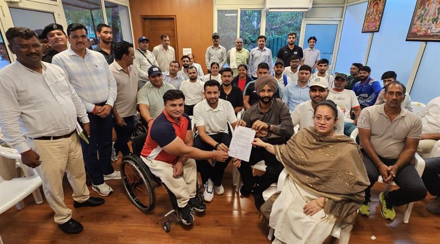 पैरा ओलंपिक और एशियाई खेलों के पदक विजेताओं ने चंडीगढ़ में आरती सिंह राव से की मुलाकात