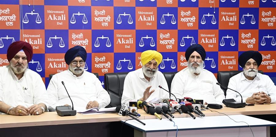 बिक्रम सिंह मजीठिया के खिलाफ आय से अधिक संपत्ति का मामला दर्ज करके कानून का उल्लंघन किया: शिरोमणी अकाली दल