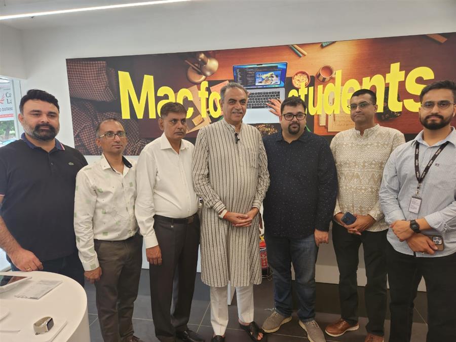 इमेजिन ट्रेज़र ने चंडीगढ़ के सेक्टर 35-सी में किया अपने नए एप्पल स्टोर का भव्य उद्घाटन