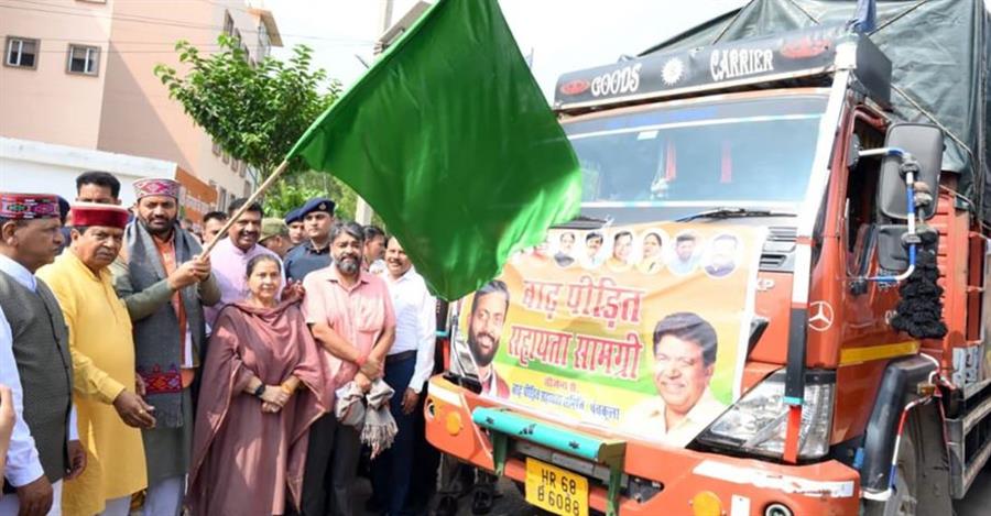 हरियाणा सीएम नायब सिंह सैनी ने बाढ प्रभावित पंजाब व हिमाचल के लिए सहायता सामग्री के 25 ट्रकों को झंडी दिखाकर किया रवाना