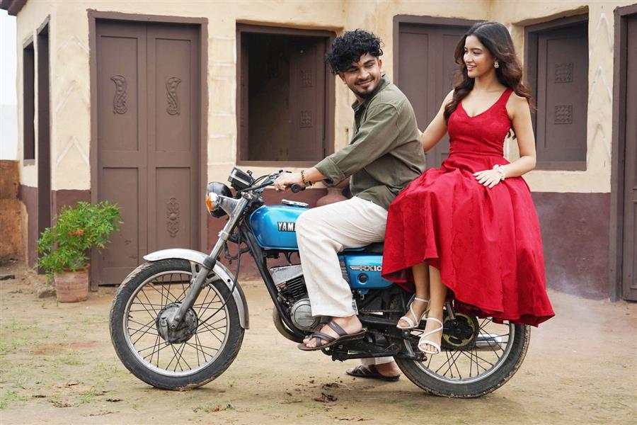  संजू राठौड़ का गाना “सुंदरी” बना सेंसेशन, “गुलाबी साड़ी” के बाद अब “सुंदरी” से छाए संजू राठौड़