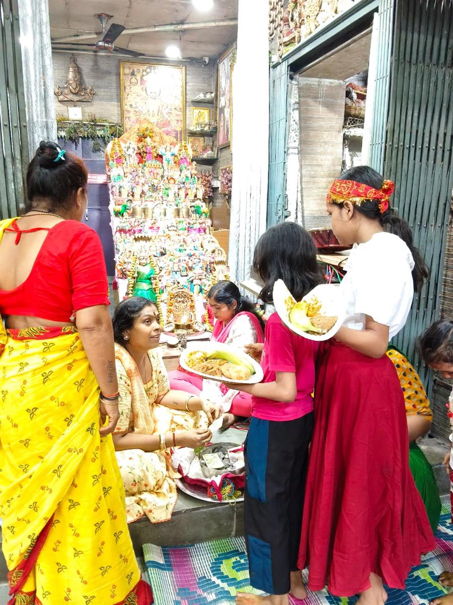 किन्नर मंदिर में महानवमी पर 108 कन्याओं का पूजन