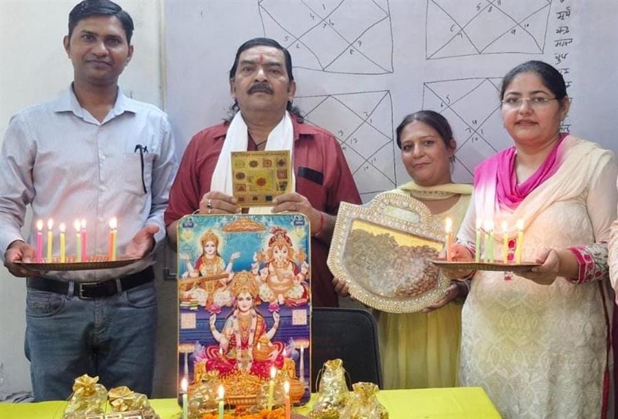 लक्ष्य ज्योतिष संस्थान चण्डीगढ ने शहरवासियों को दी दीपावली की हार्दिक शुभकामनाएं