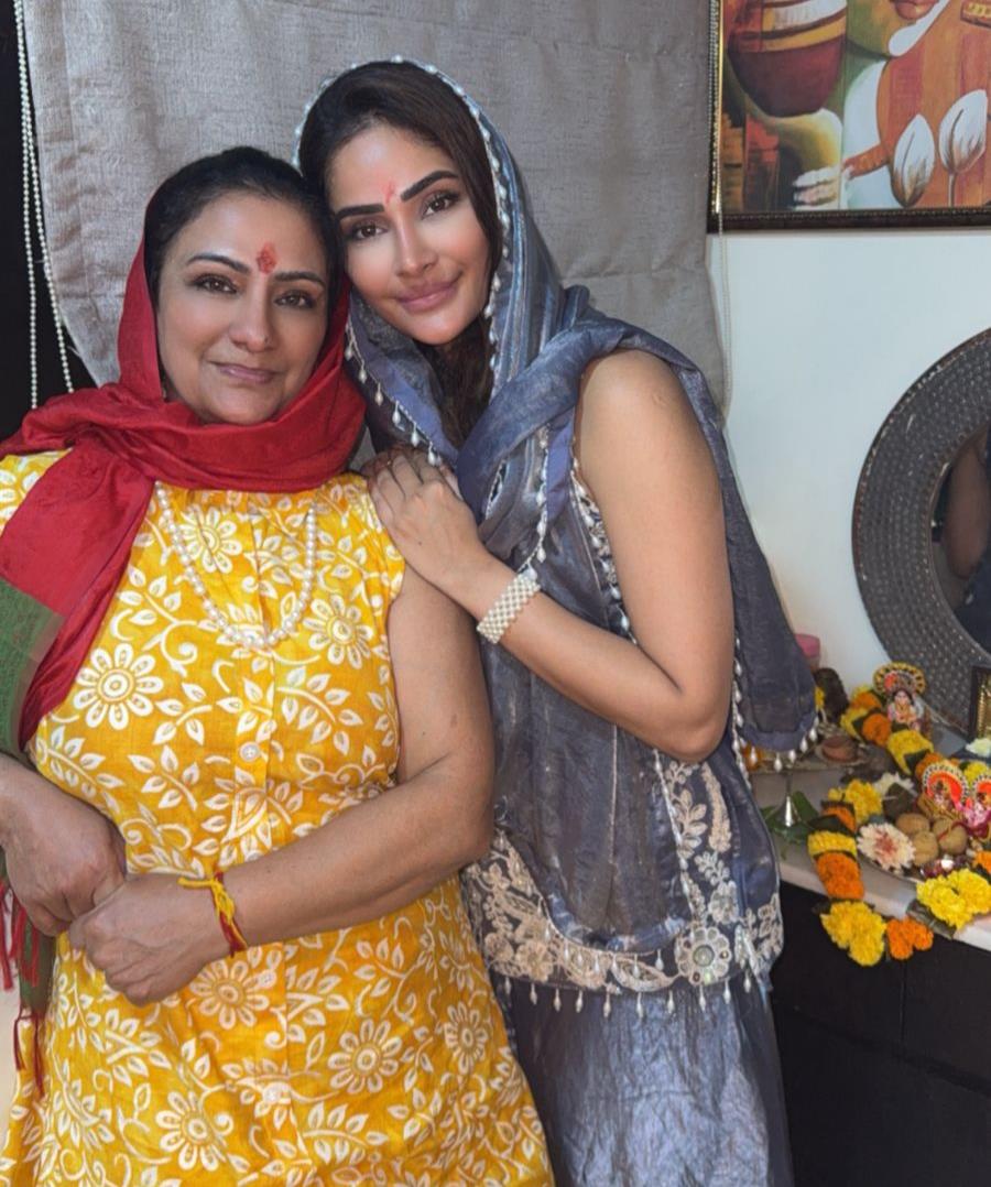माँ का सरप्राइज़ जिसने अलंकृता सहाय की दिवाली को बना दिया यादगार