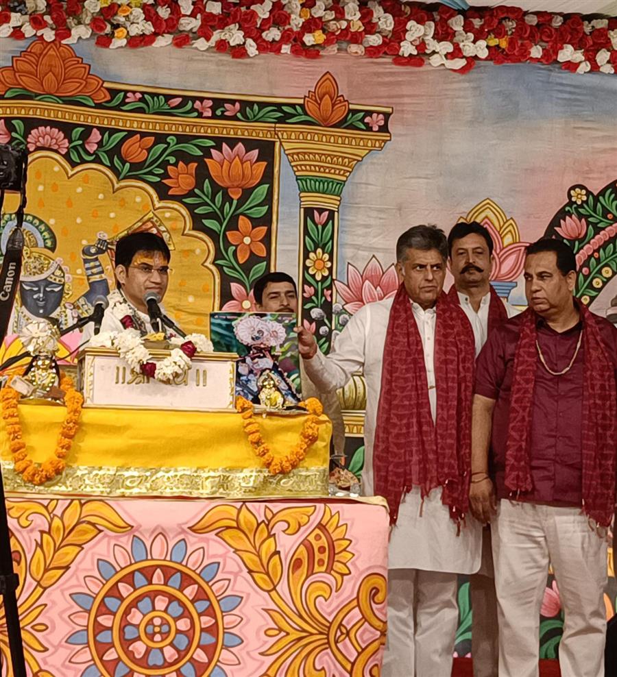 वेदव्यास जी, शुकदेव जी के जन्म प्रसंगों से गूंजा कथा पंडाल