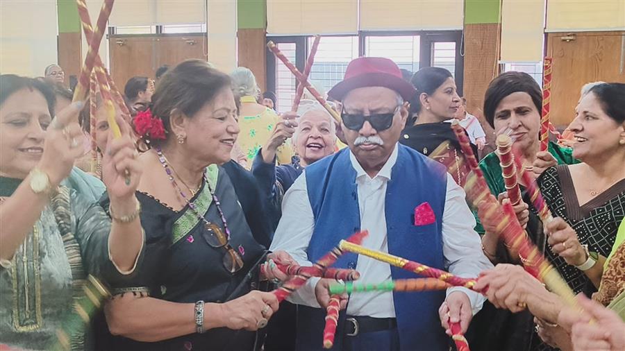 ट्राईसिटी सीनियर सिटिज़न्स एसोसिएशन ने अक्टूबर में जन्मे वरिष्ठ नागरिकों का जन्मदिन खुशी के साथ मनाया