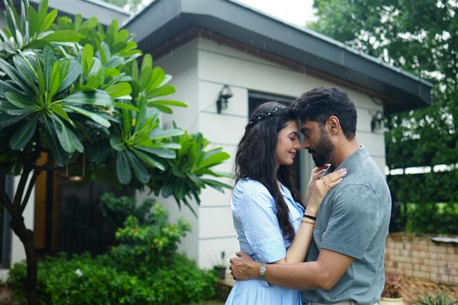 भावनाओं, प्यार और खूबसूरती का दिल छू लेने वाला संगम है कशिका कपूर का पंजाबी डेब्यू “HER”