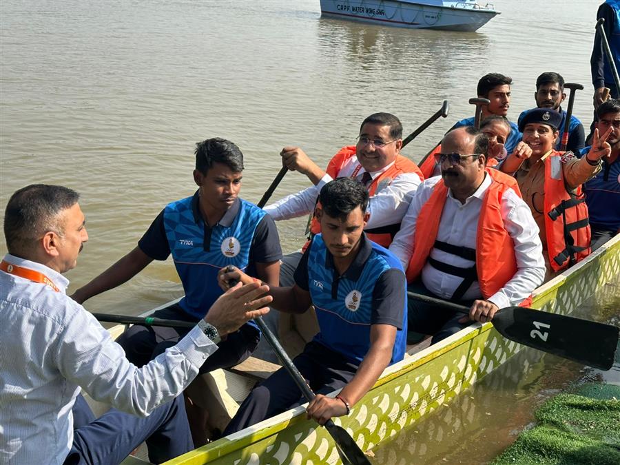 जस्टिस एन. एस. शेखावत ने सुखना झील पर 27वें हरियाणा राज्य खेल (कायकिंग एवं कैनोइंग) का शुभारंभ किया