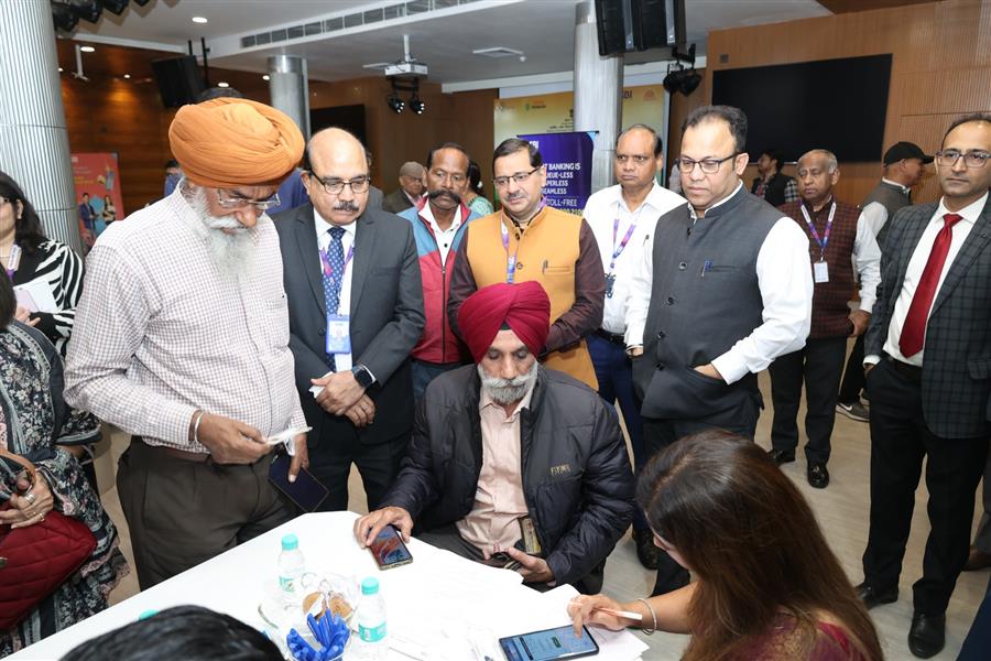 चंडीगढ़ एसबीआई एलएचओ ने लगाया डिजिटल लाइफ सर्टिफिकेट का मेगा कैंप