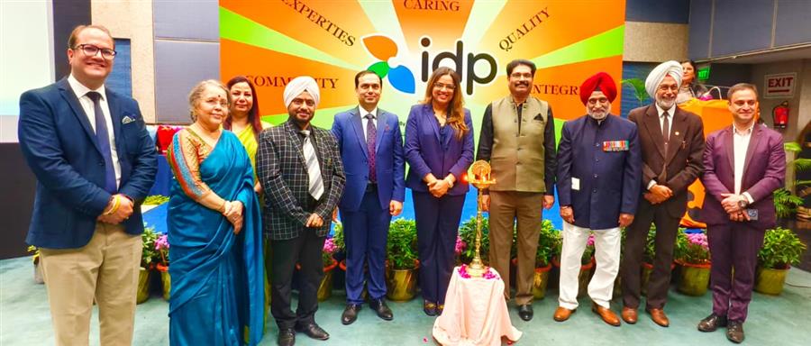 आईडीपी एजुकेशन द्वारा आयोजित एम्पावरमेंट एक्सीलेंस अवॉर्ड्स सीज़न-3 में सामाजिक योगदान के लिए विशिष्ट व्यक्तियों को किया गया सम्मानित