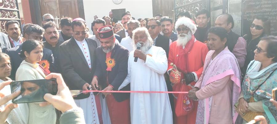 क्रिसमस के अवसर पर नगर शोभा यात्रा का हुआ भव्य आयोजन