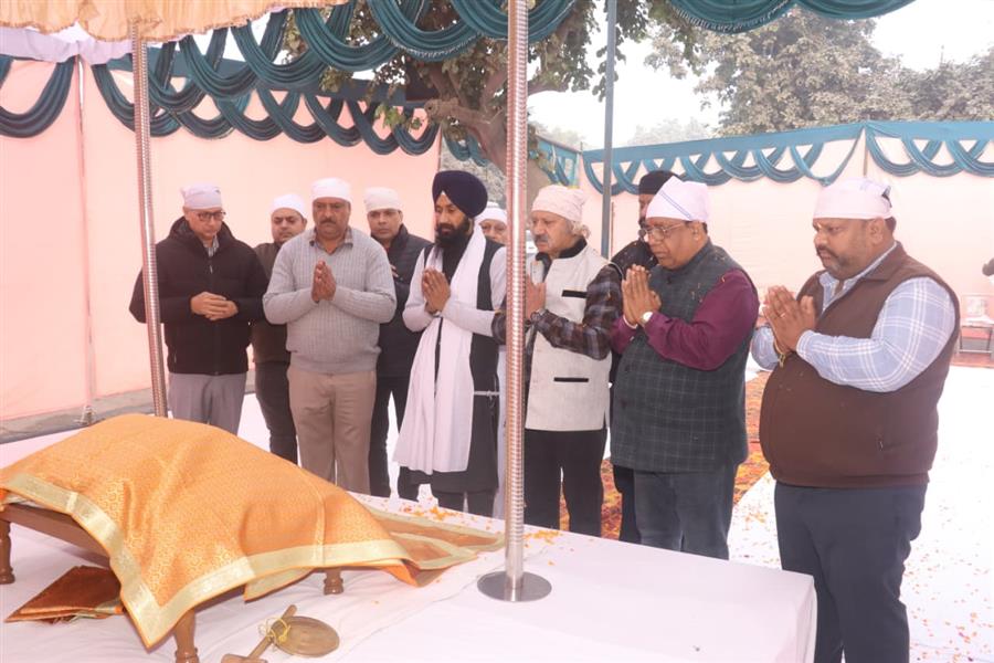 वीर बाल दिवस पर सेक्टर-45 में श्री सुखमणि साहिब का पाठ एवं लंगर का आयोजन