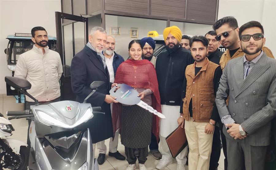 उम्मीद फाउंडेशन व सुनंदा ग्रीन टैक ने शिक्षा राह में आ रही बाधा को को किया दूर