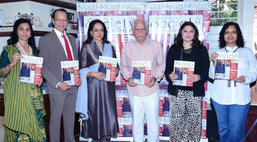 हेमा मालिनी के घर सिनेमा की विरासत का जश्न