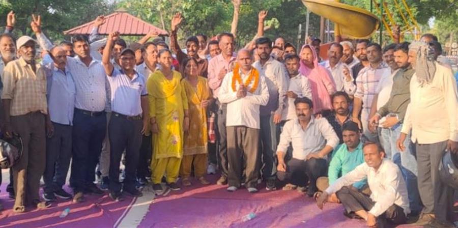 गया प्रसाद सर्वसम्मति से चुने क्लास फोर इम्प्लाइज युनियन- शिक्षा विभाग के चेयरमैन