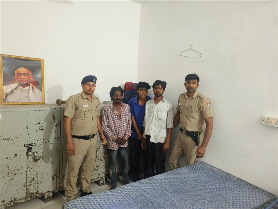 नगदी छीन कर भागने वाले स्नैचर्स को चंडीगढ़ पुलिस की पी सी आर टीम ने दबोचा