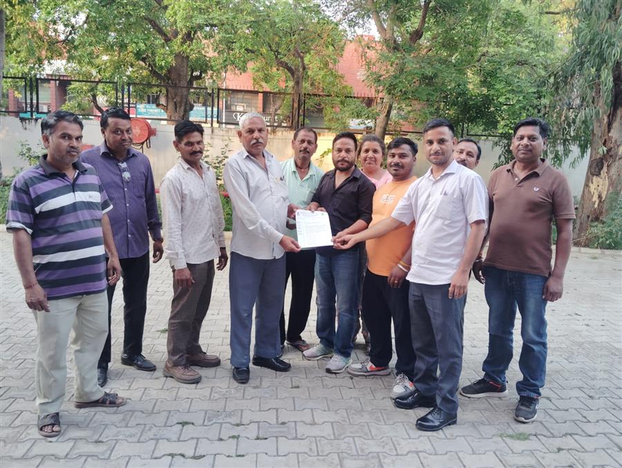 शिक्षा विभाग की क्लास फोर इम्प्लाइज युनियन के प्रधान पद के 16 म‌ई के चुनाव के लिए कर्मचारियों में बढ़ा उत्साह