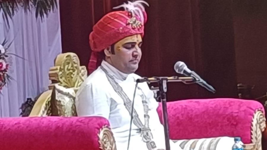 पंचकूला में सजा श्री बालाजी महाराज का दिव्य दरबार, महंत दिनेश पुरी महाराज ने श्रद्धालुओं की समस्याओं का किया समाधान