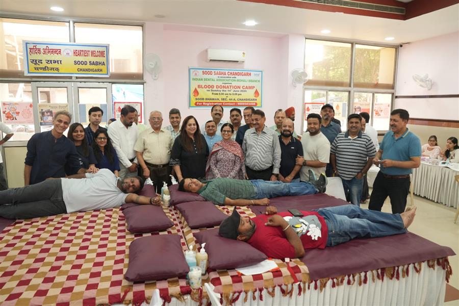 विश्व रक्तदाता दिवस पर सूद सभा चण्डीगढ़ द्वारा रक्तदान शिविर का आयोजन